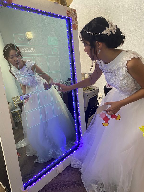 Mirror Photo Booth 