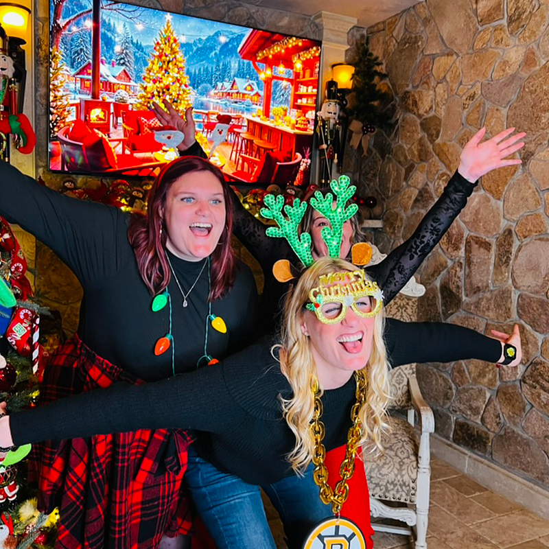 Selfie Station Holiday Premier All-Day Experience