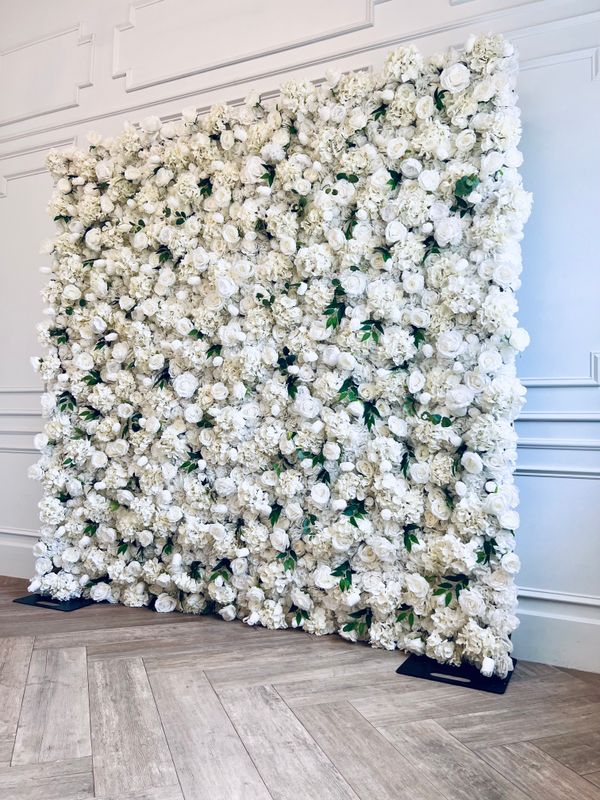 Cloud 9 - Luxe Flower Wall Rental