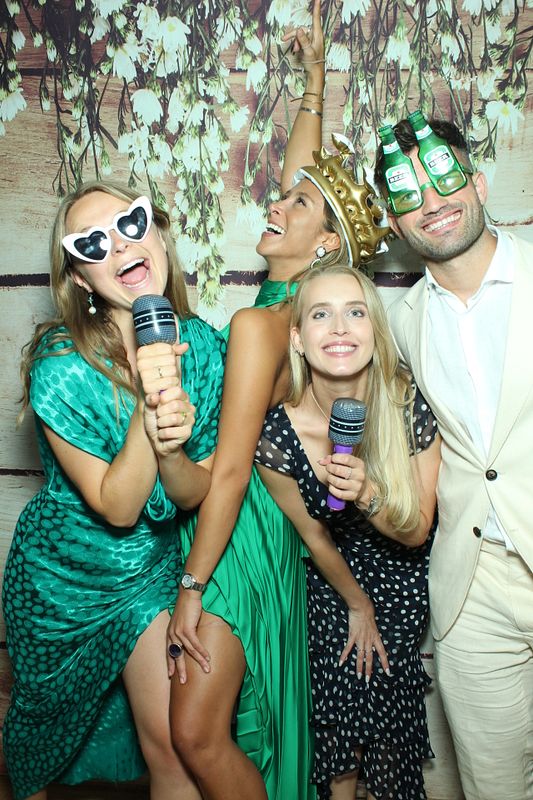 Flashback Booth - Retro Photo Booth