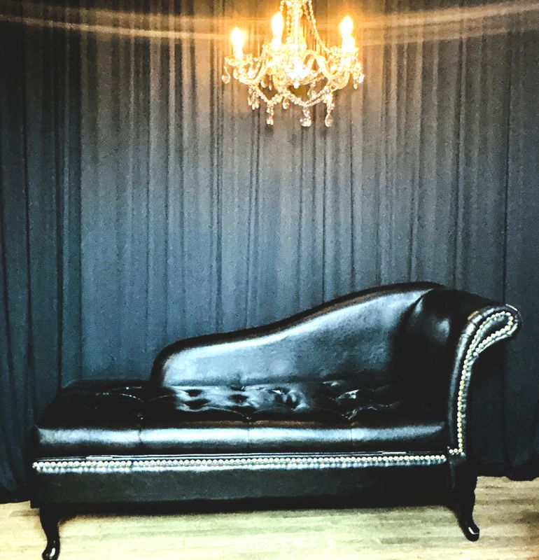"Raven" Vintage Black Leather Chaise Lounge  (Heavy 75lbs) $100/day
