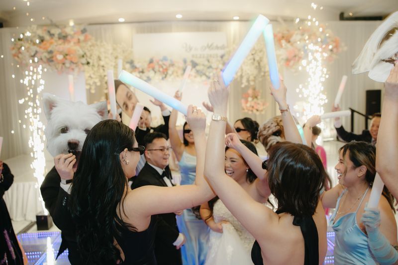 3 Hr Digital + Prints Photo Booth, Cloud Effect, 2 Sparklers, Audio Guest Book & CO2 Gun