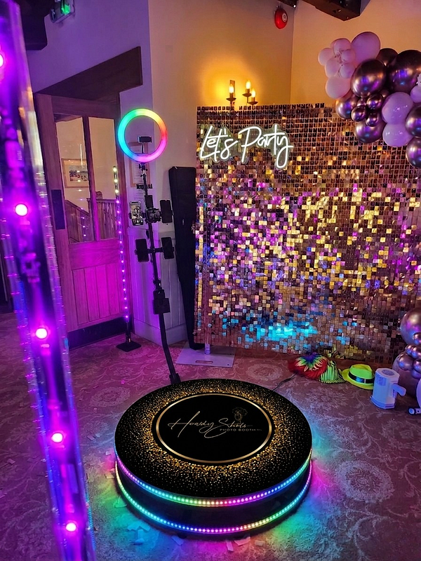 Neon Rodeo 360 Booth