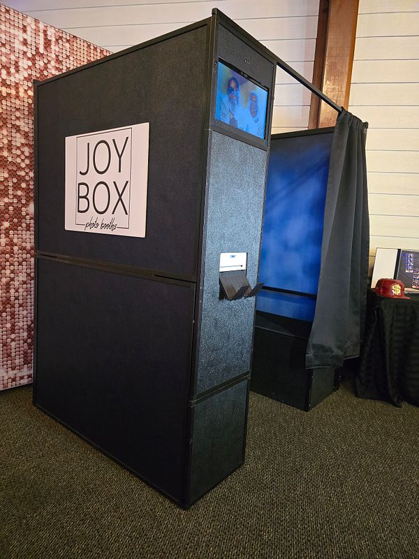 Boxy Booth Wedding Package - Deluxe