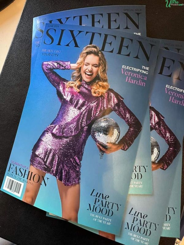 Magazine Cover Photobooth
