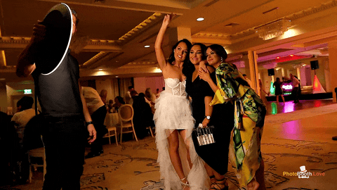 4 HOUR "COCKTAIL & DINNER ROAMER" Experience (No Prints)