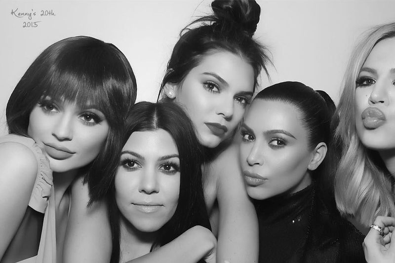 CELEBRITY GLAM PRINT BOOTH 