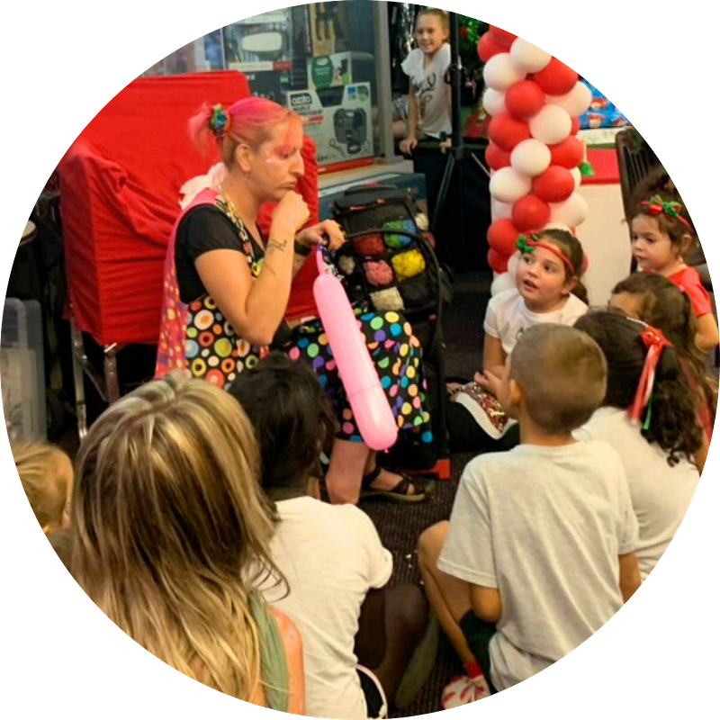 Christmas Balloon Twisting