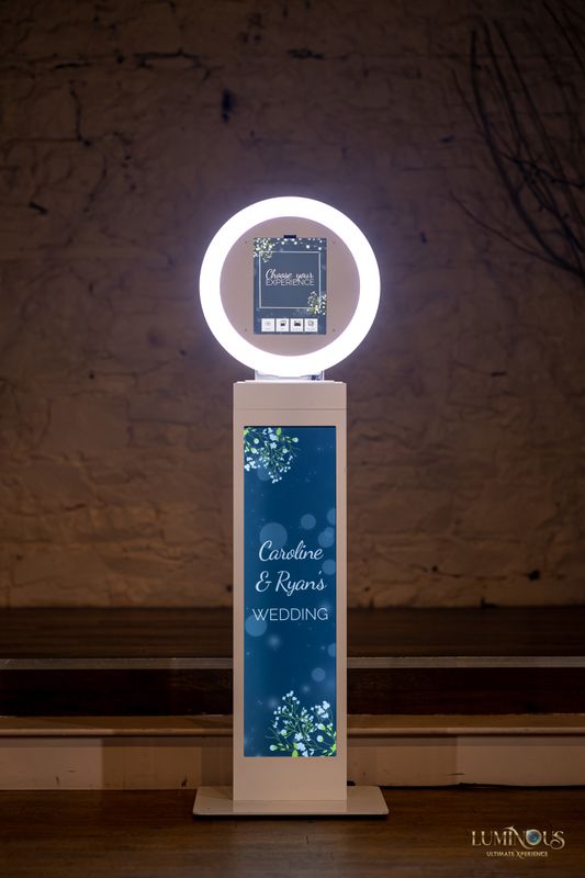 Upscale Glow Photo Booth 