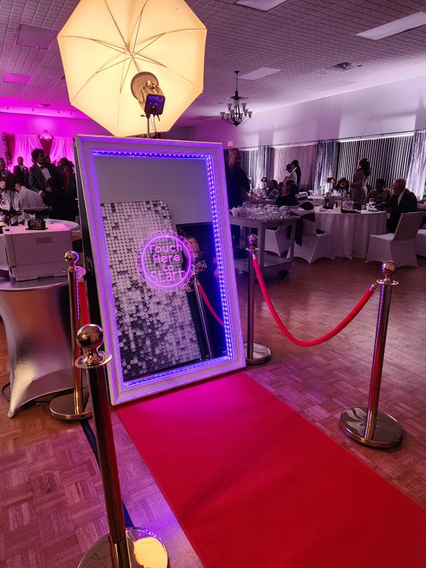 Mirror Booth