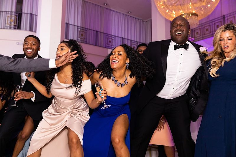 Wedding DJ Experience 