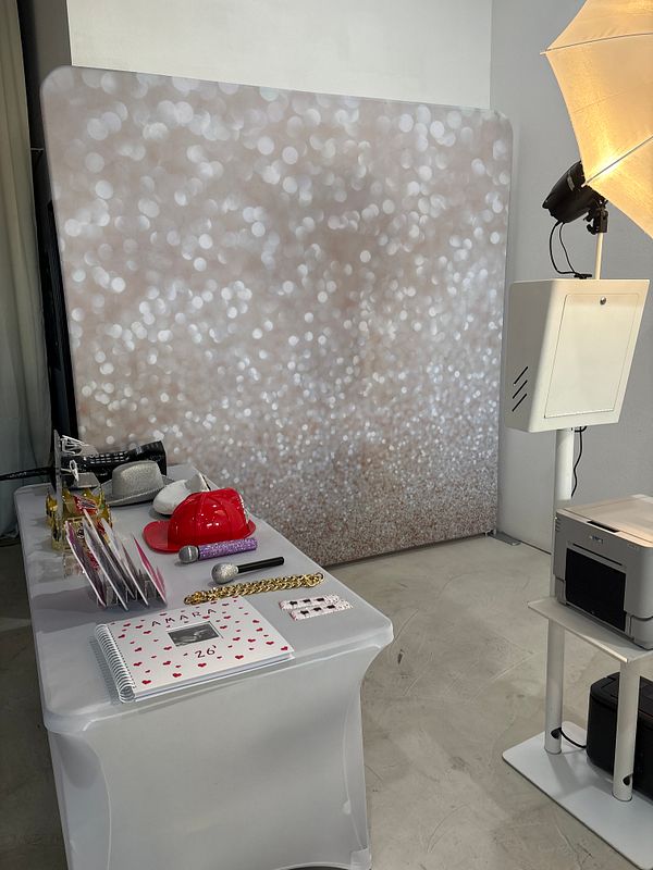 DSLR Photo Booth with prints