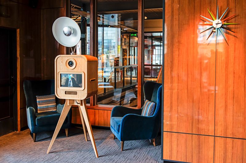 Luxury Retro Booth