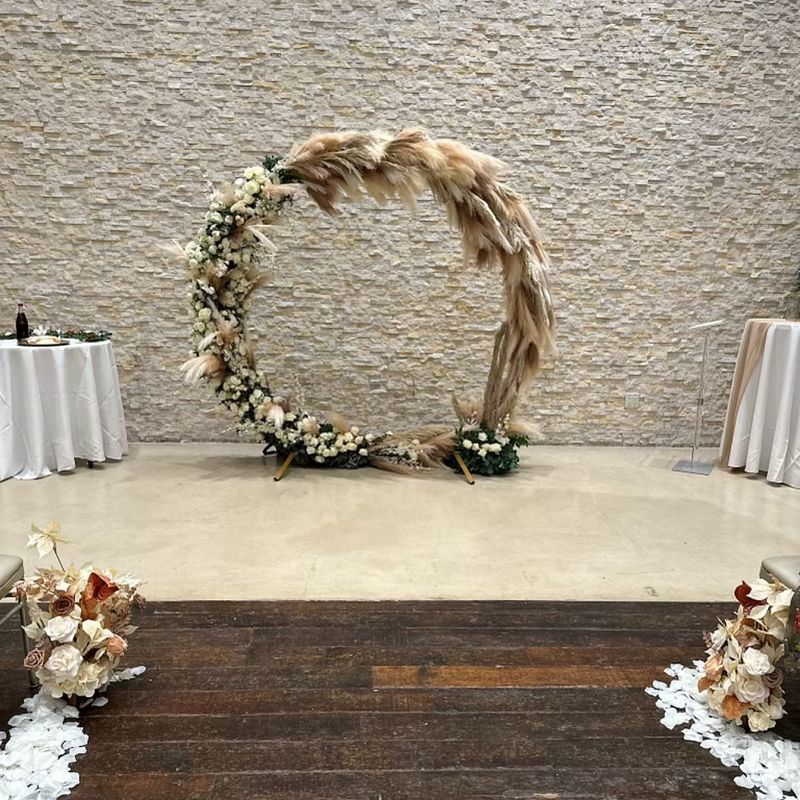 ROUND ARCH PACKAGE WITH FLORALS 