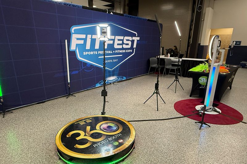 360 Booth & Photo Booth With Prints