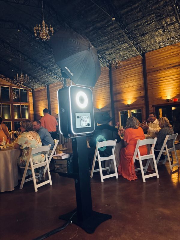 Picture Perfect DSLR Booth