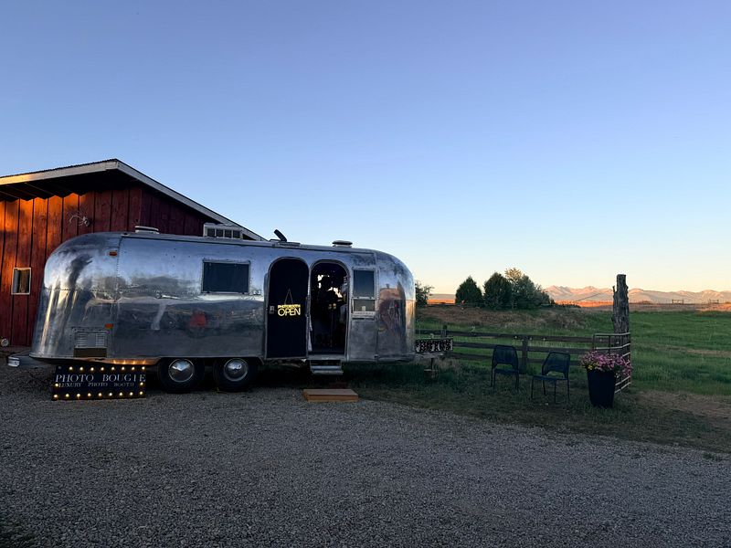 ~STAY THE NIGHT ~ Airstream Photo Booth Overnight Stay     (All Inclusive for your guests)