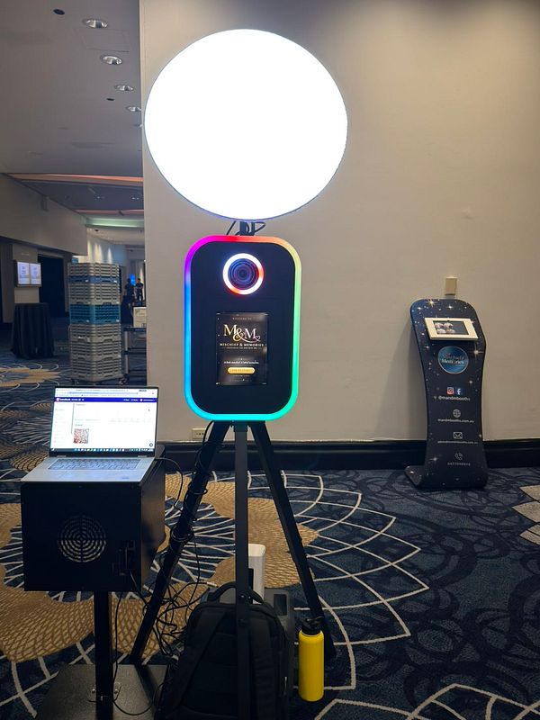 Signature Photo Booth – Digital Only