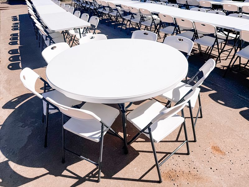5ft Round Table