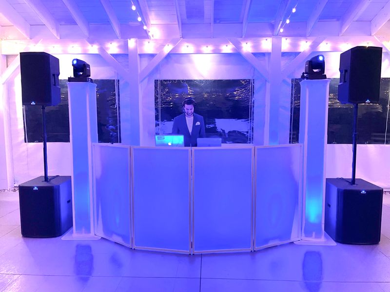 Wedding DJ (Elegant)