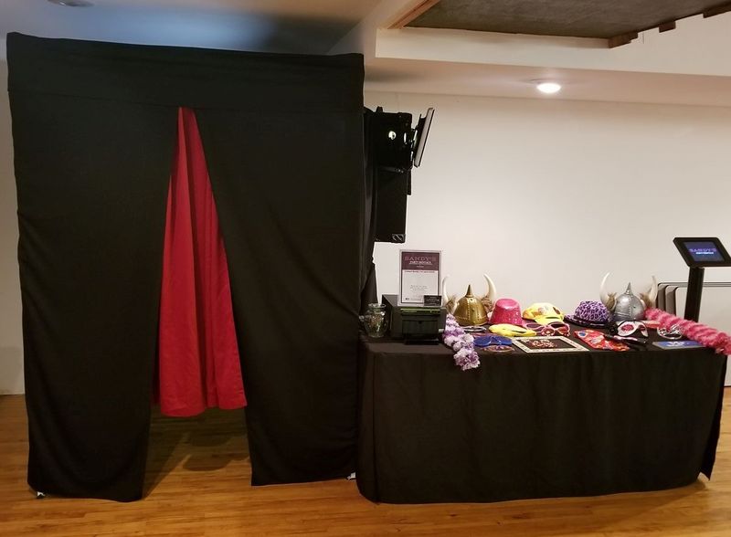 4 Hour Photo Booth Rental $699.00