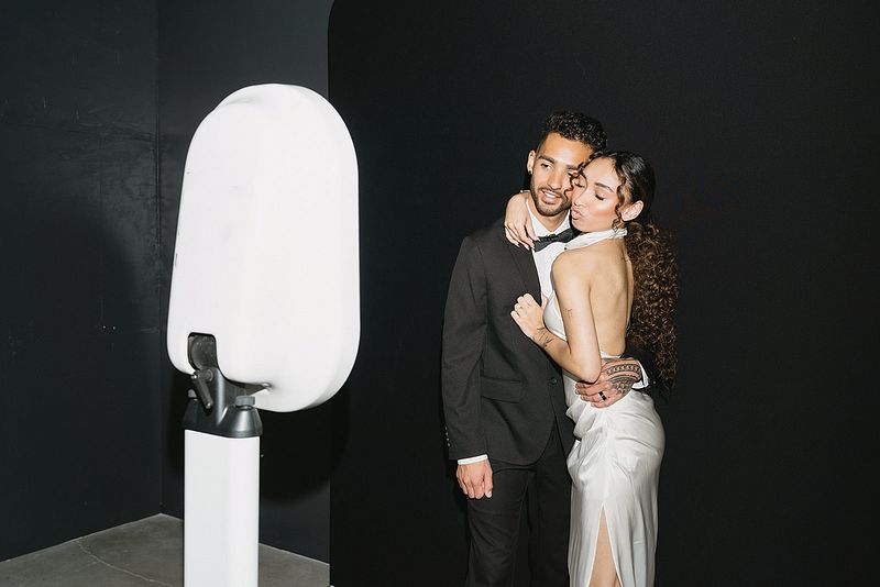 De-LUXE Experience Digital & Prints 