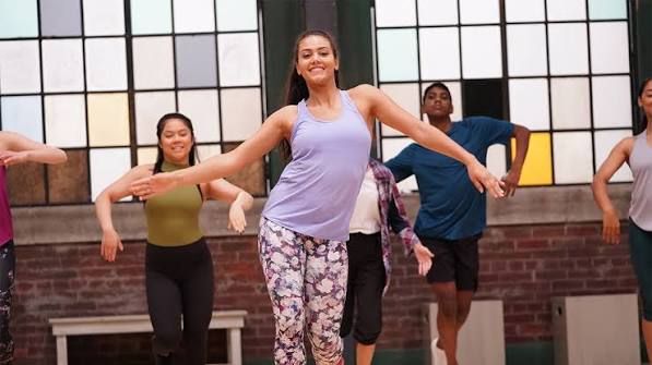 3-4 dancers (15-20 minute show)