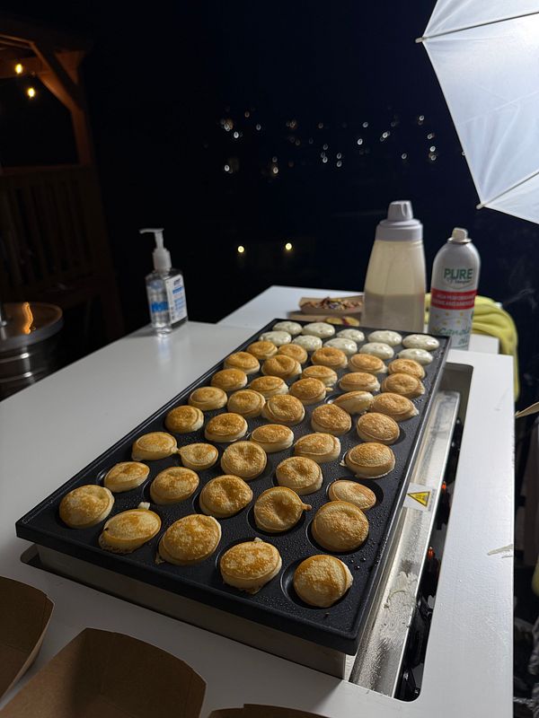 Mini Pancake Catering - Golden Stack Package 50 guests 