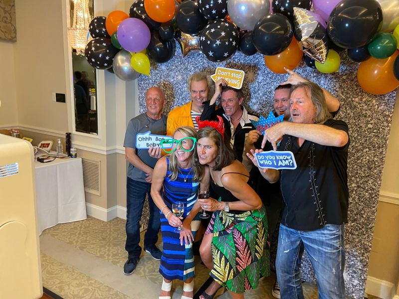 Full-Service Photobooth (Nonprofit fundraiser, Gala, etc.)