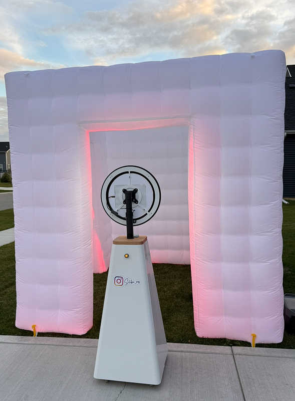 Digital - Enclosed Photo Booth