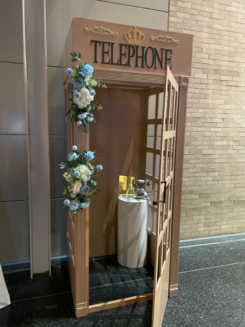 Telephone Booth Nude