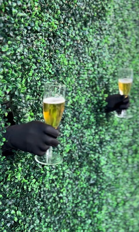 Live Champagne Wall
