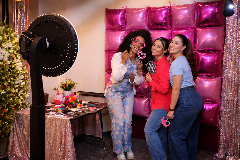 Open-Air Booth & Premium Backdrop – 5 Hours