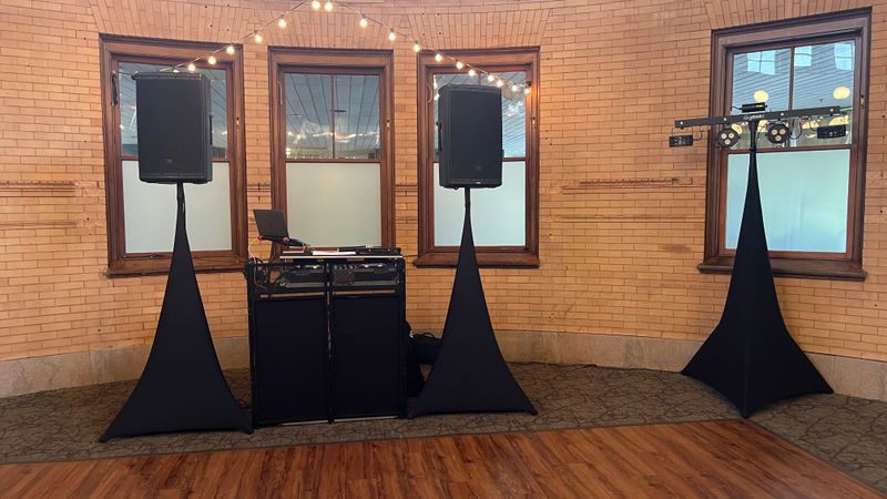 DJ Wedding Standard package