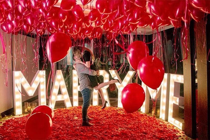 “Marry Me’Sign Proposal Packages 