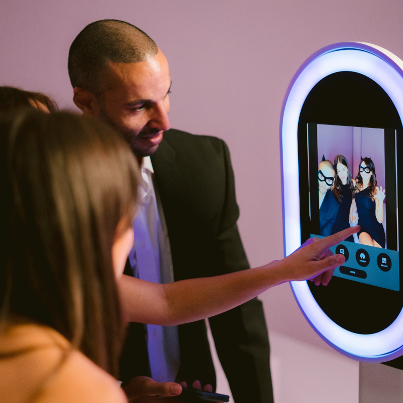 Selfie Influencer Photo Booth Kiosk