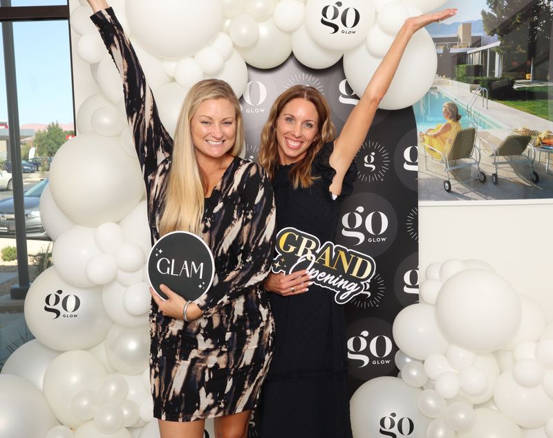 The Signature 2 Hour With Prints