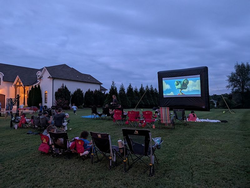 16' Outdoor Movie Package