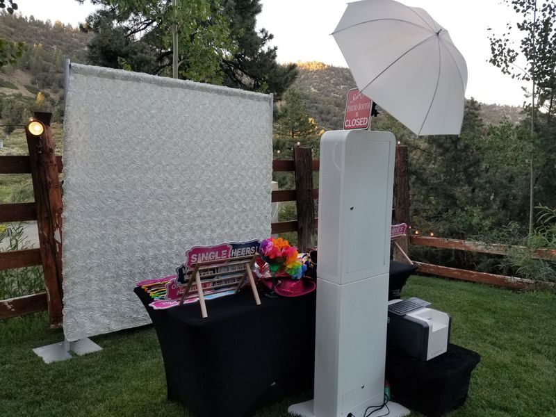 Open air white photo booth