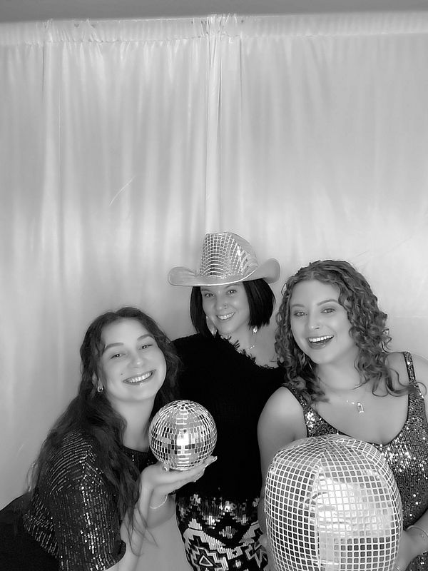 Glam Pose - Selfie Booth