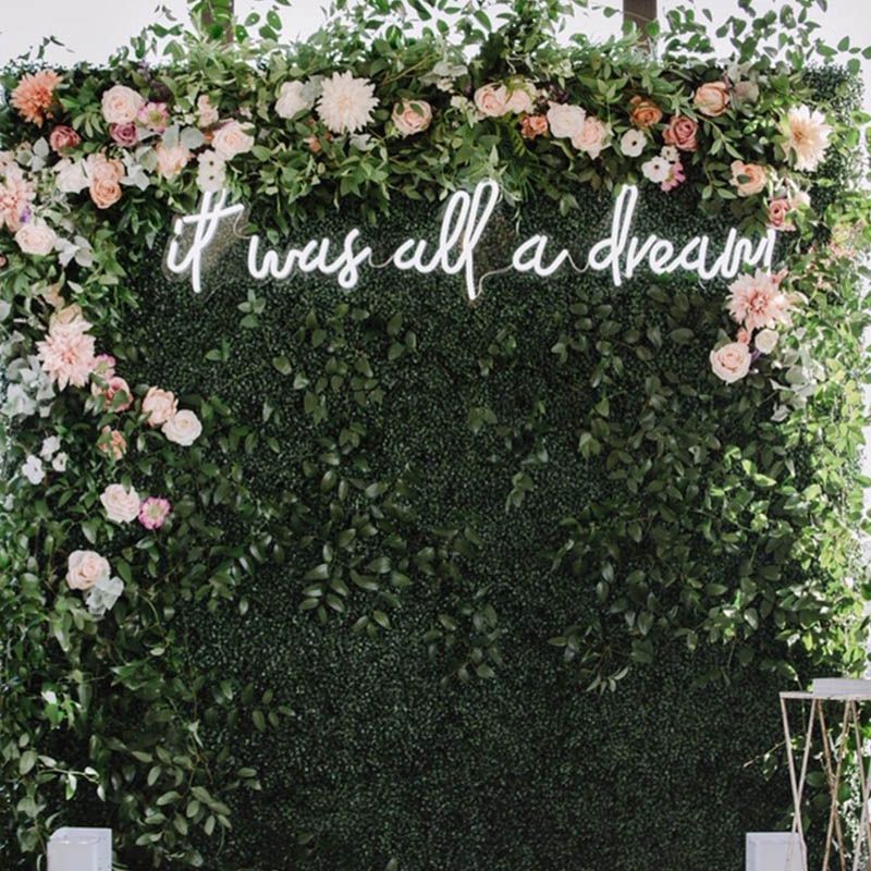 Hedge Wall