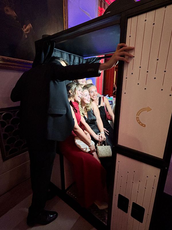 MojoHaus Enclosed Photo Booth