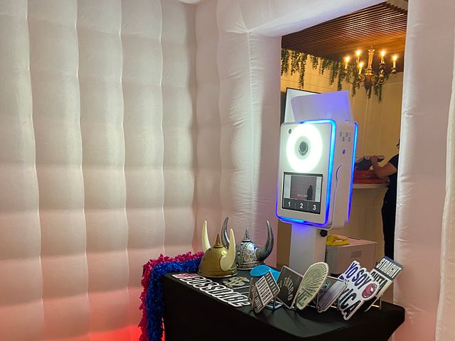 Midnight Elite Photo Booths enclosed booth