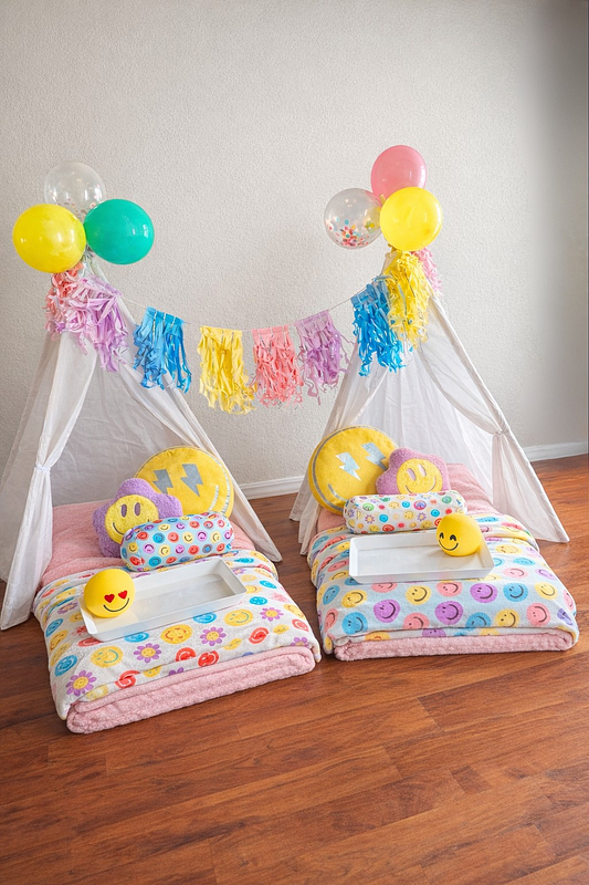 Groovy Themed Sleepover Tents (6)