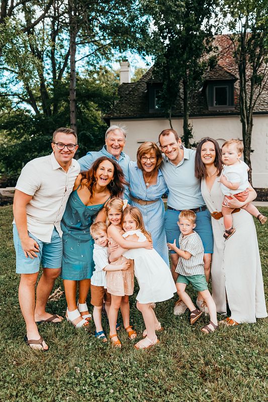 Extended Family Full Session Package (7+ People)