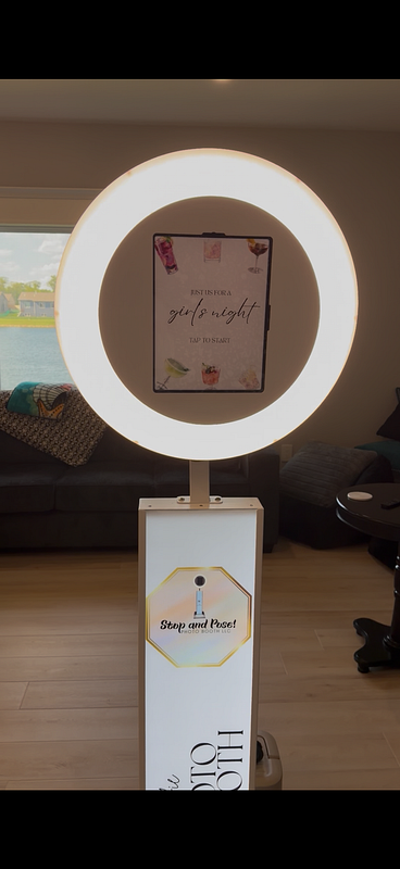 Standard Pose - Selfie Booth