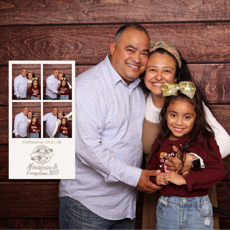 2 Hour Digital + Prints Photo Booth