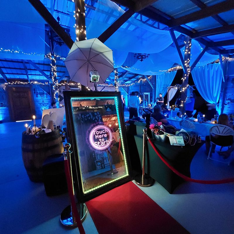 Quince/Sweet 16 Mirror Booth Package