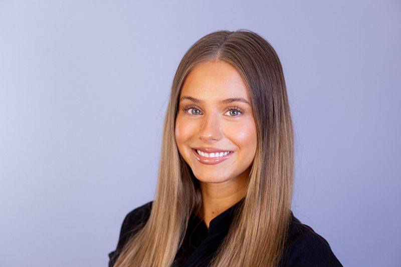 Headshots and mini portrait sessions