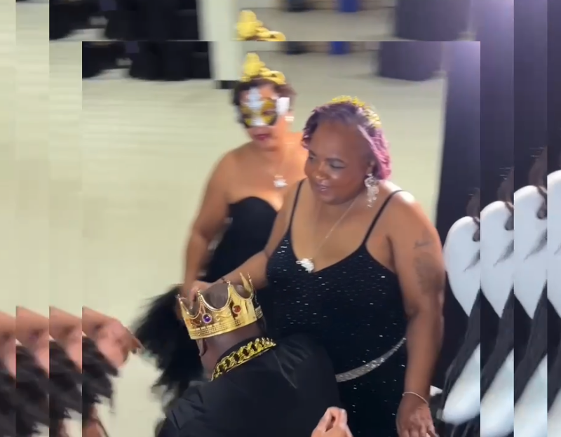 360 Booth - OVERHEAD